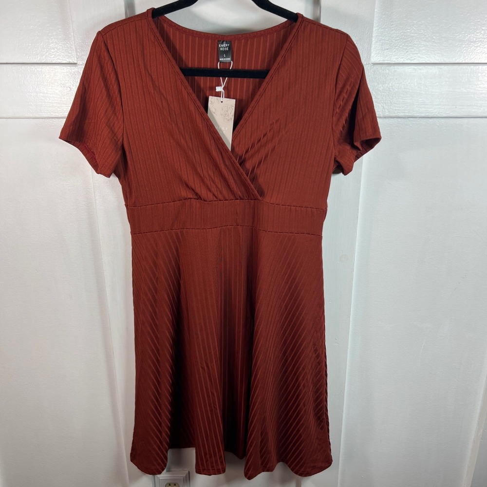 Emery Rose Ribbed Surplice V-Neck Skater Dress Large NWT in Rust Brown